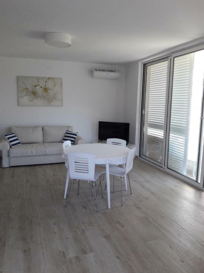 Apartment Marina Silba Exterior photo